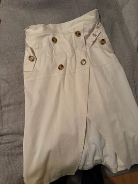 High-Waist Button Front Midi Skirt in Cream nWT